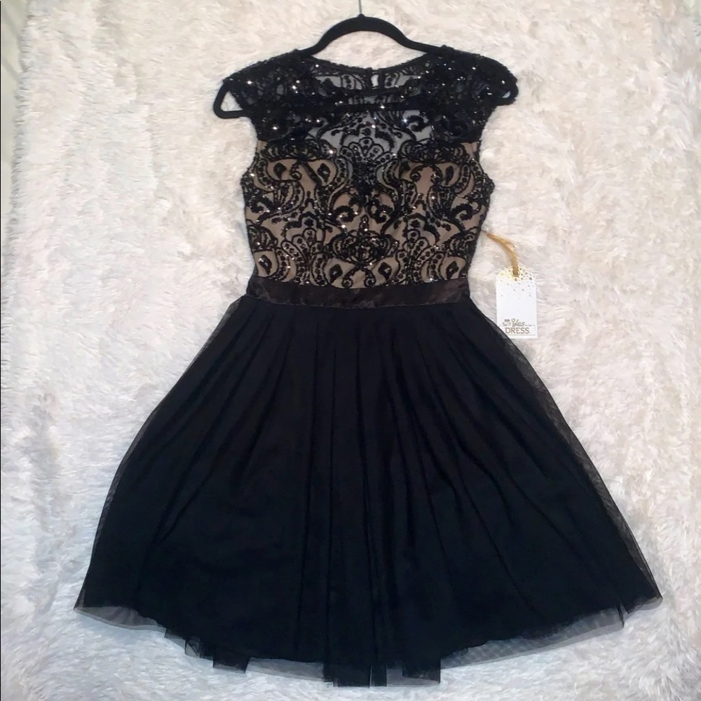 Black backless lace tulle mini dress